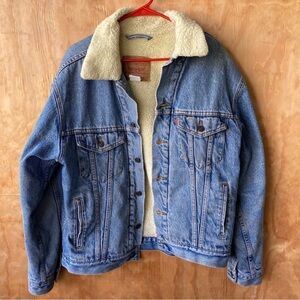 Levi's Sherpa Lined Relaxed Trucker Denim Jacket